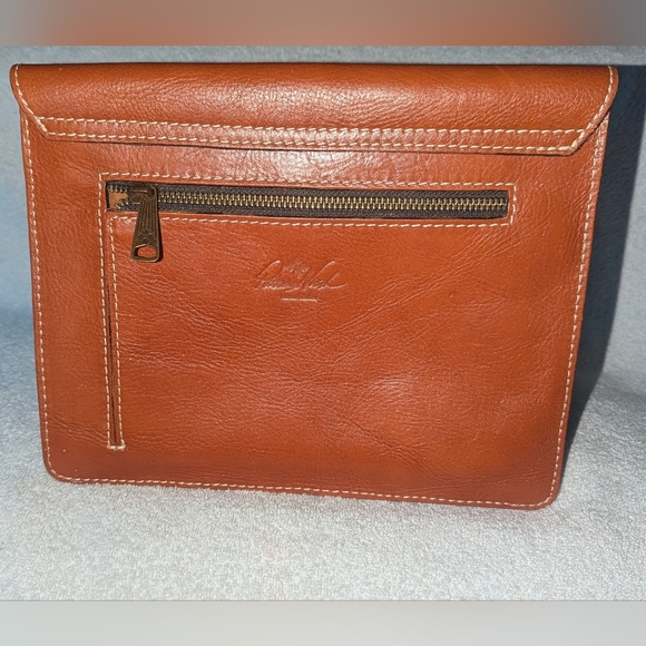 Patricia Nash Midi Heritage tan leather tech iPad portfolio. - Picture 2 of 10